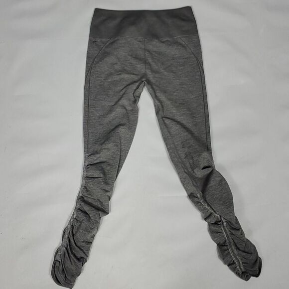 Fabletics High Waisted Seamless Ruched Legging size M - Picture 5 of 7